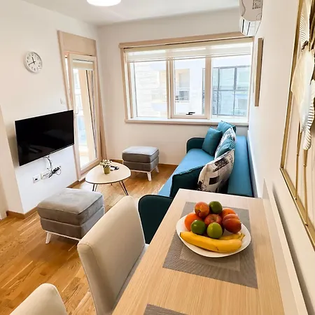 Four Views By The Sea Appartement *